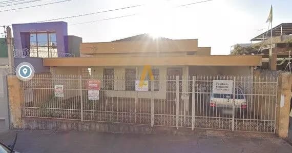 Casa em Ribeirão Preto - Jardim Paulista