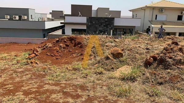 Lote/Terreno em Ribeirão Preto - Vila do Golf
