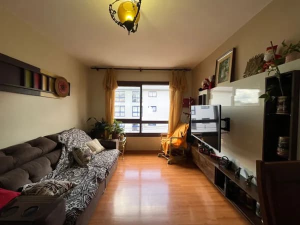 Apartamento em Caxias do Sul - Medianeira