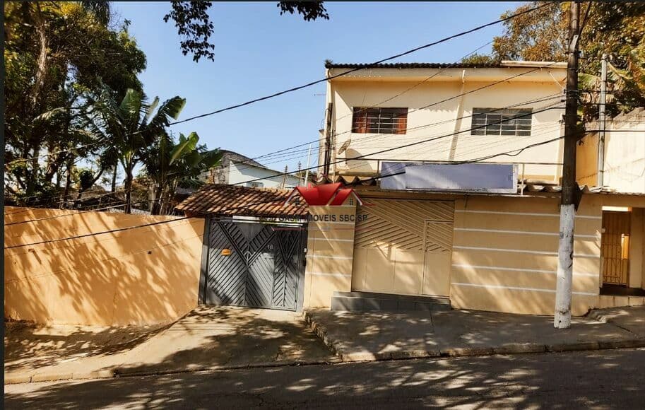 Excelente imóvel com galpão