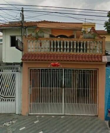 Sobrado pronto para morar em bairro familiar !