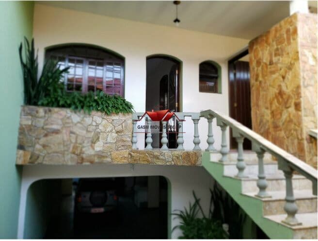 Casa Assobradada em excelente localização