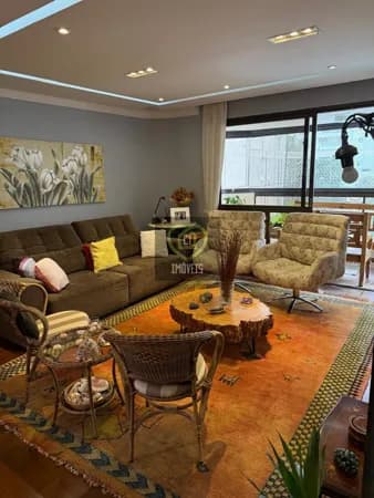 Apartamento reformado em Higienopolis com 4 dormitórios, 210 metros e 3 vagas