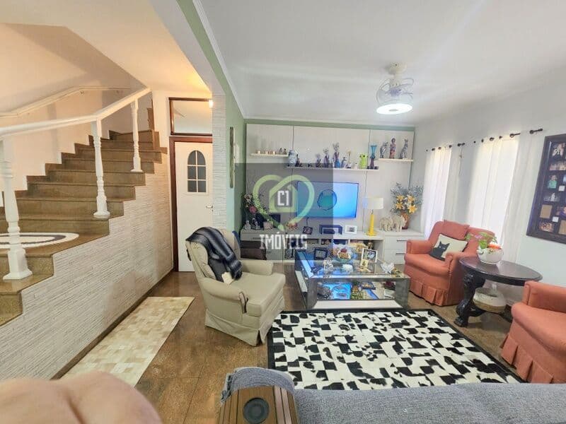 Casa Sobrado pra venda na Vila Leopodina com 4 quartos sendo 2 suites