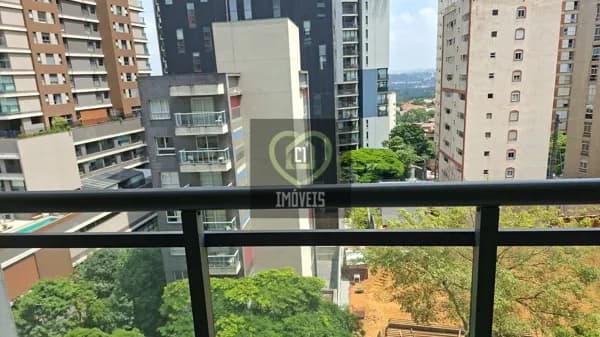 Studio 32 m²- Varanda e Vaga de garagem- Vila Madalena.
