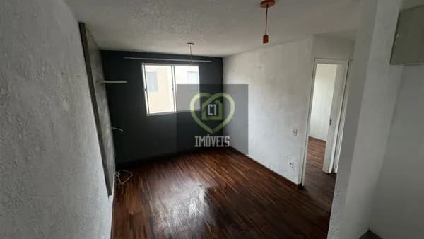 Apartamento reformado com vista para a mata – Jd. Petrópolis, Cotia