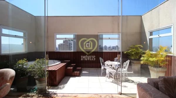 Cobertura duplex linda à venda no Paraíso - 4 suítes, 4 vagas + depósito- 425,35 m²
