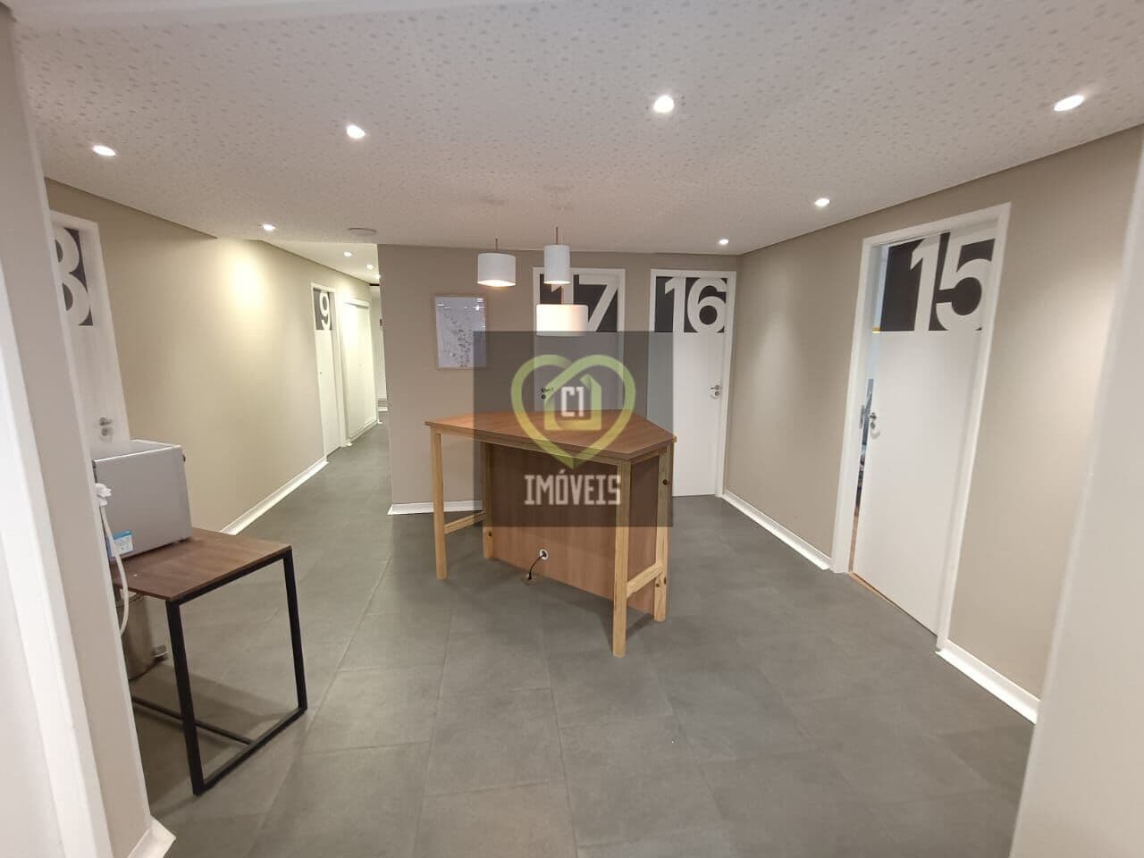 Conjunto Comercial - 360 m² de área útil | 4 banheiros | 1 vaga de garagem- Republica