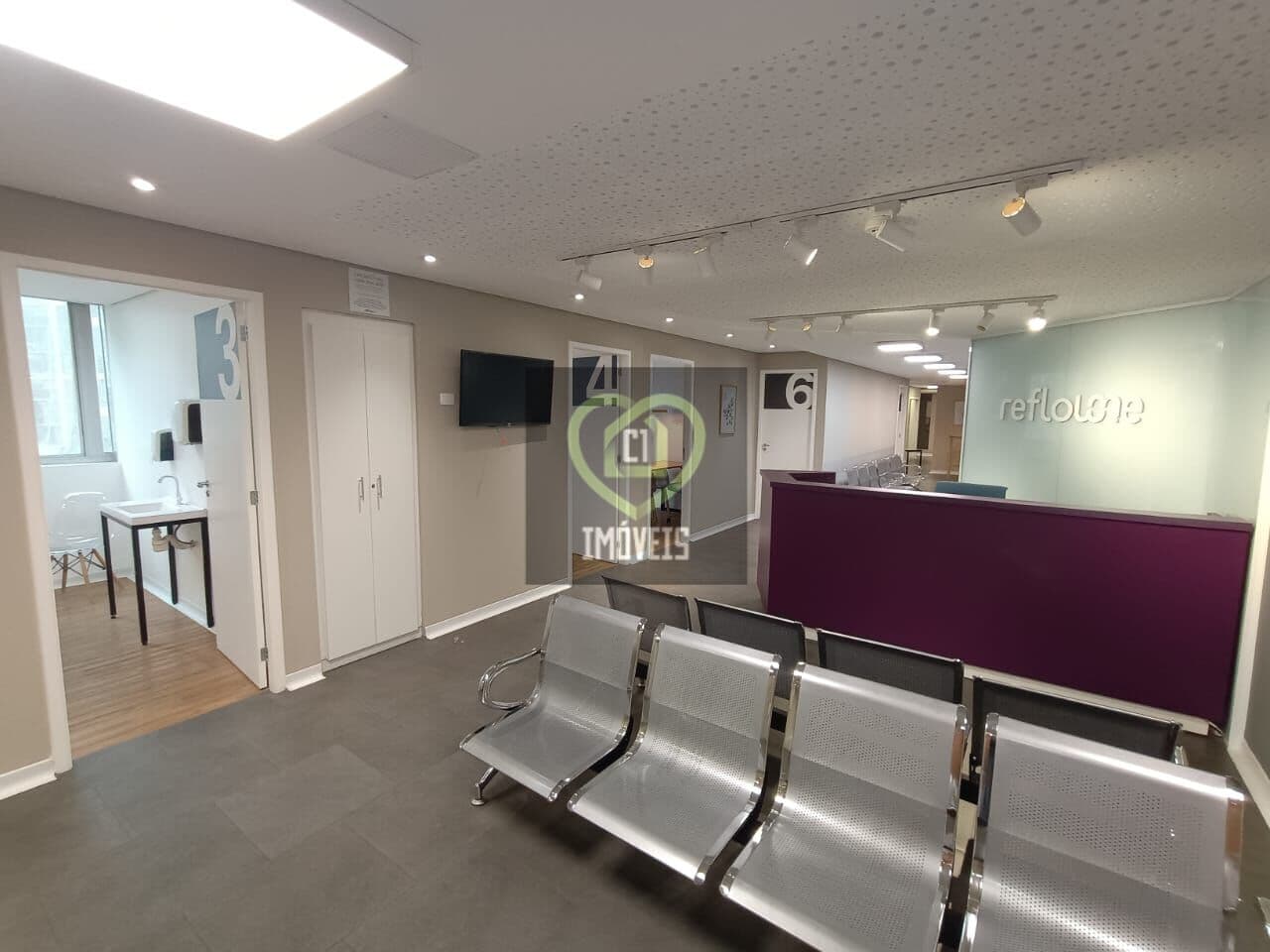 Conjunto Comercial - 360 m² de área útil | 4 banheiros | 1 vaga de garagem- Republica