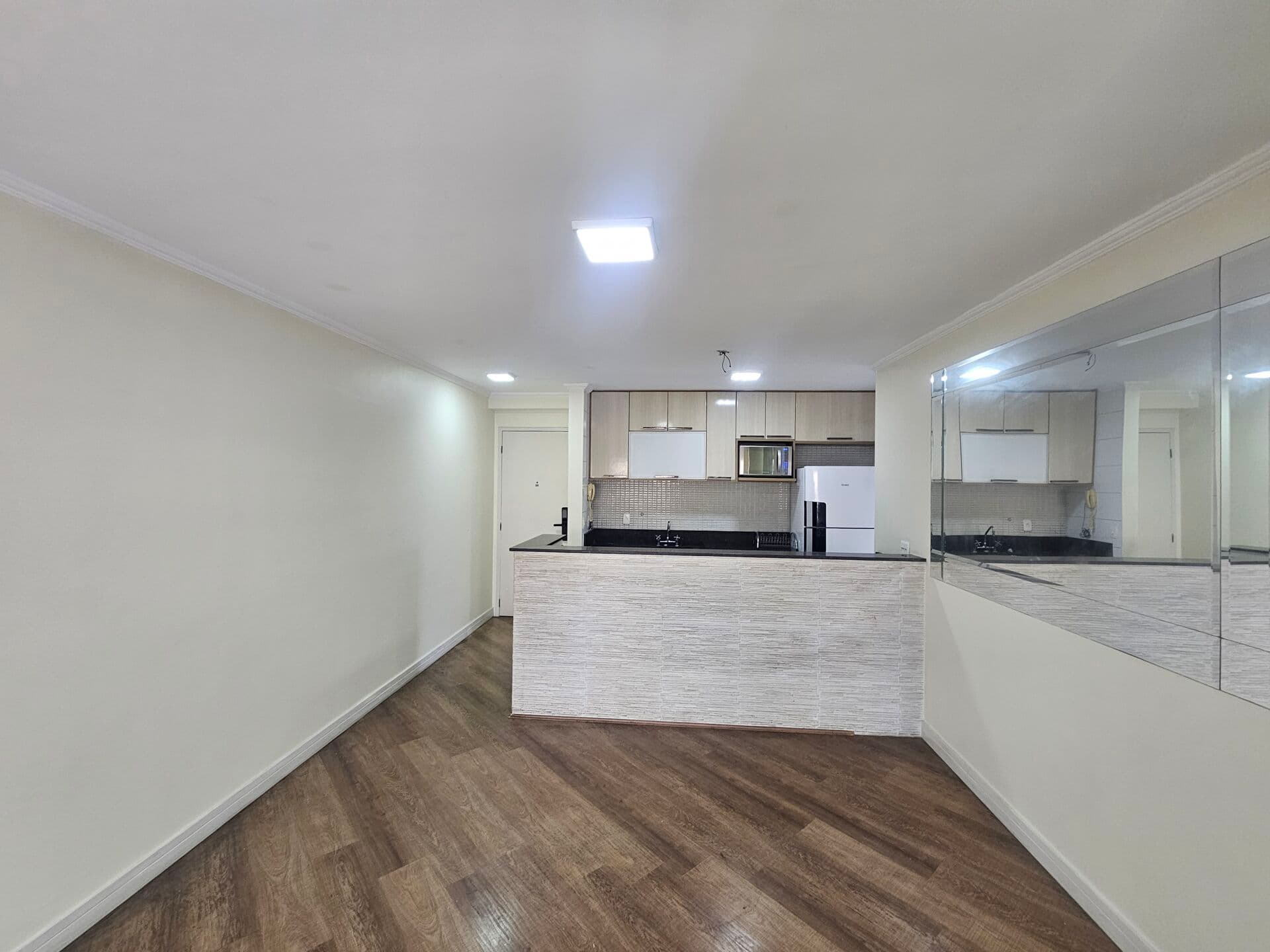 Oportunidade de LOCAÇÃO - Apartamento com 2 quartos, 77 metros, do lado do shopping