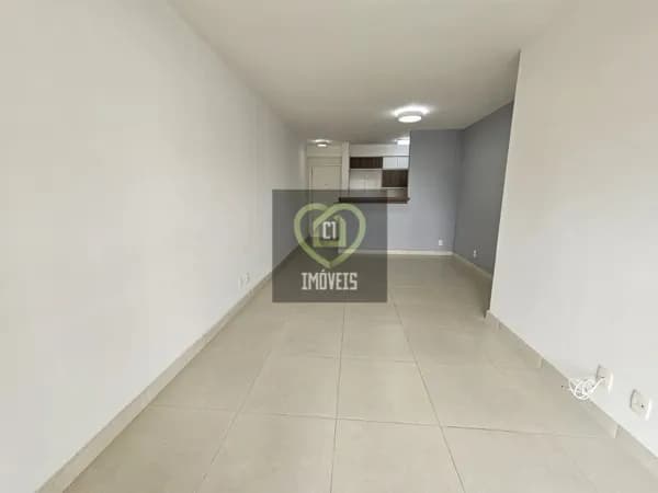 Apartamento pra venda próximo ao metro Tatuapé com 3 dorms, sendo 1 suité, 2 vagas e varanda com churrasqueira