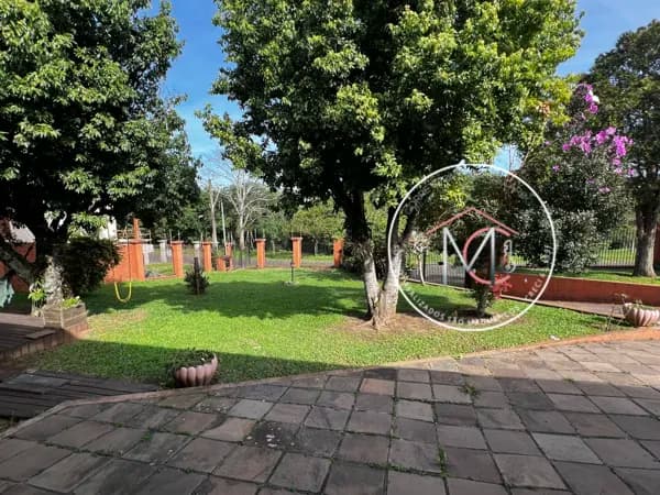 Casa Térrea com terreno de 1112m2.