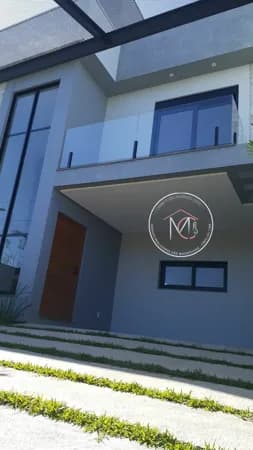 Sobrado Triplex em Alto Padrão