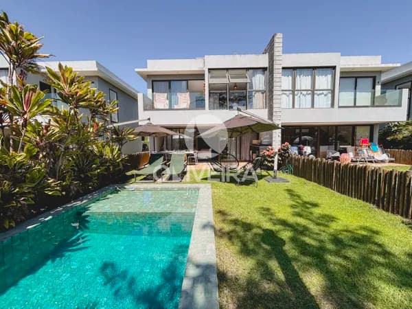 Casa à venda com 3 quartos, sendo 2 suítes, área gormet e piscina privativa no condomínio à beira-mar Oka Milagres Residence