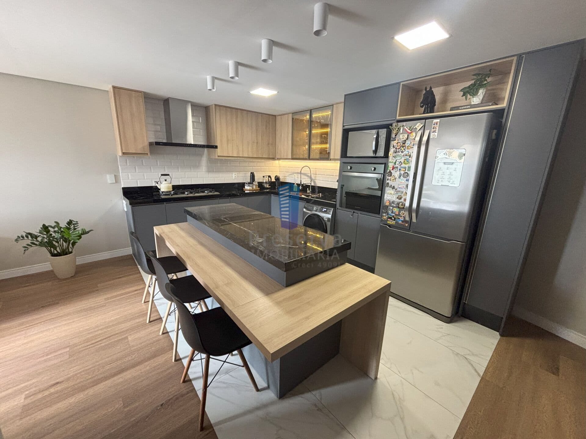CASA EM CONDOMÍNIO FECHADO PARA VENDA!