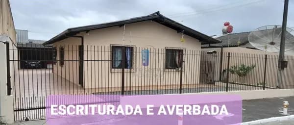 Casa Averbada com 2 dormitórios e suíte