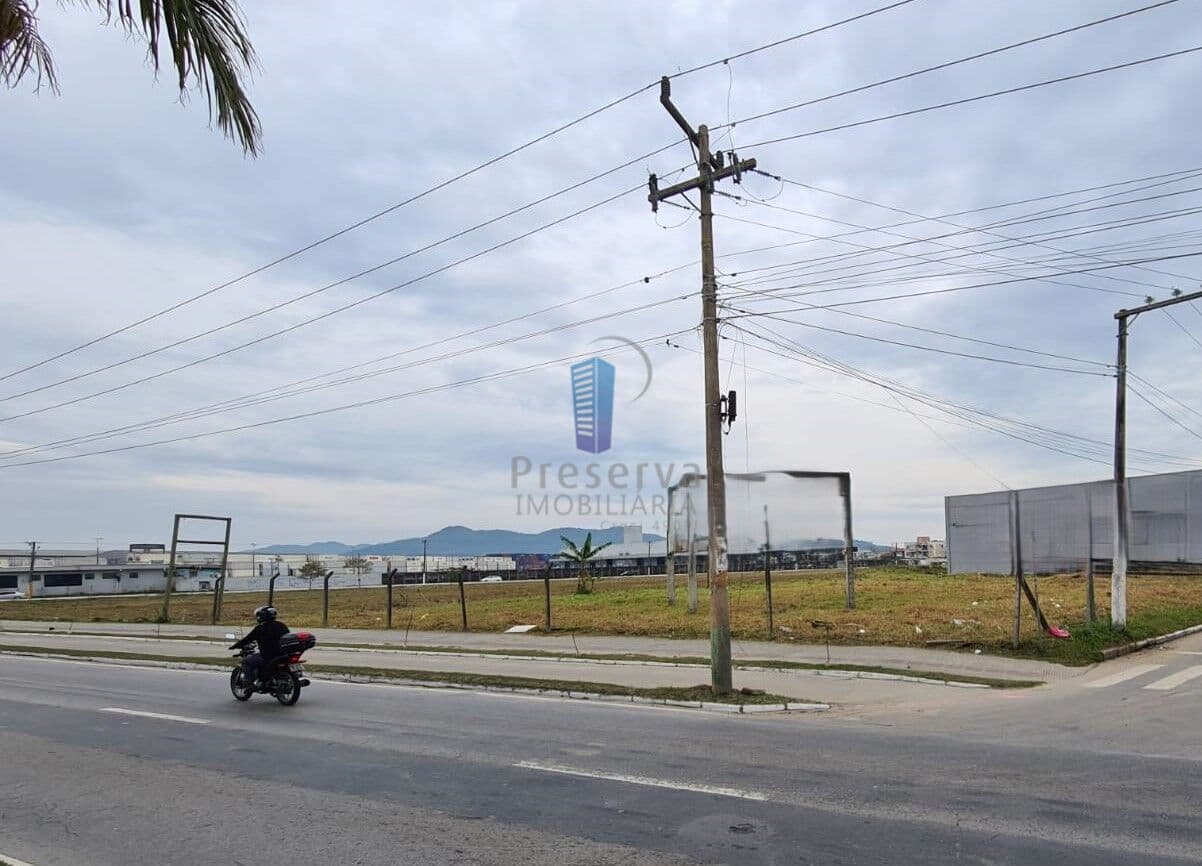 Terreno em localização estratégica no bairro São Vicente