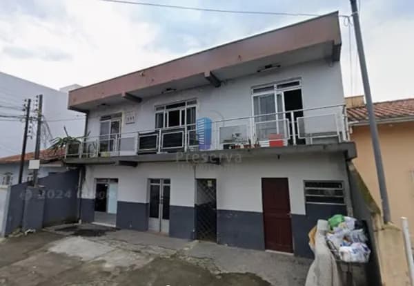 Conjunto de Kitnets e Apartamento para Venda