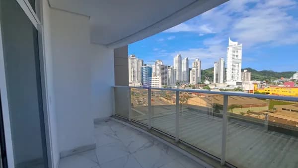 Apartamento com 2 suítes no bairro Fazenda - Abaixo do preço de mercado