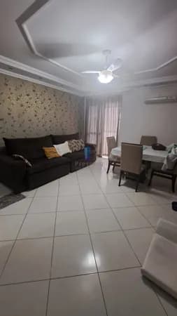 Apartamento amplo com suíte no Centro de Itajaí