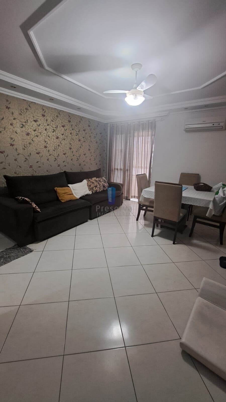 Apartamento amplo com suíte no Centro de Itajaí