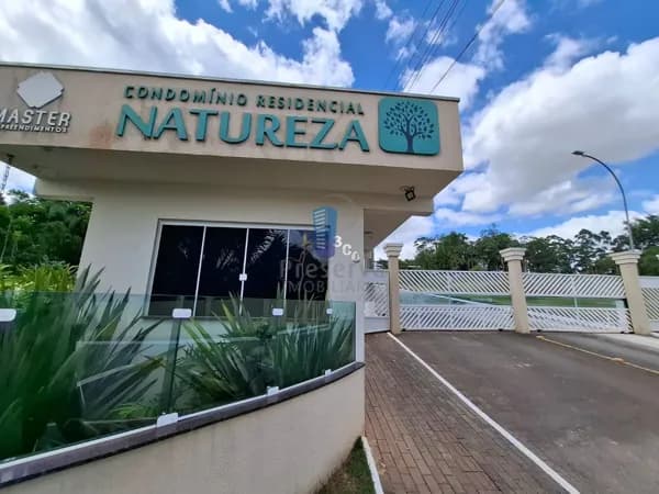 Terreno em Condomínio Fechado!