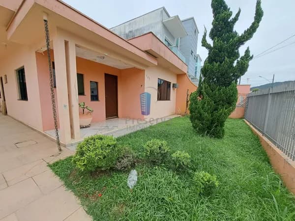 Casa em Itajaí - Dom Bosco