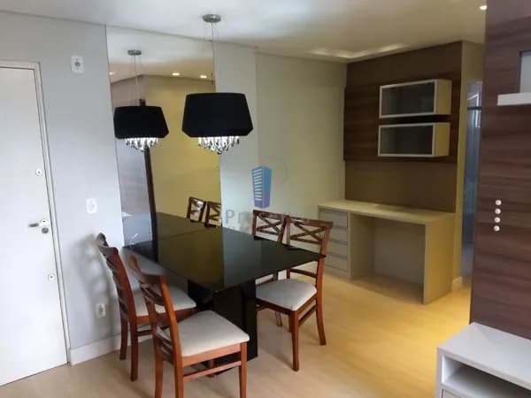 Apartamento semimobiliado no Bairro Espinheiros!