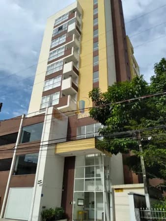 APARTAMENTO SEMIMOBILIADO NO CENTRO DE ITAJAÍ!