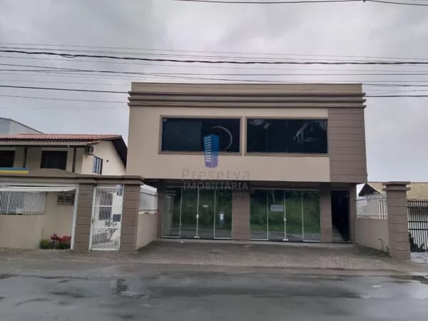Sala Comercial com 98 m² no Itaipava