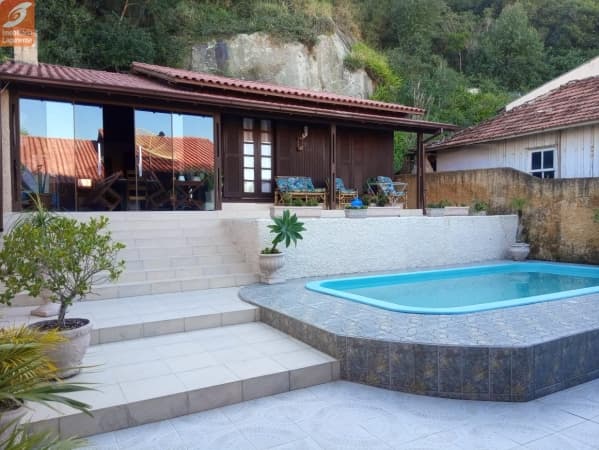 Casa Madeira para Venda em Mar Grosso Laguna-SC