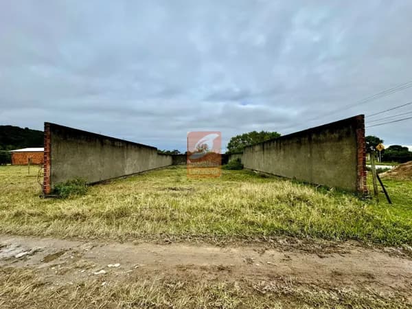 Terreno no bairro Passagem da Barra em Laguna-SC