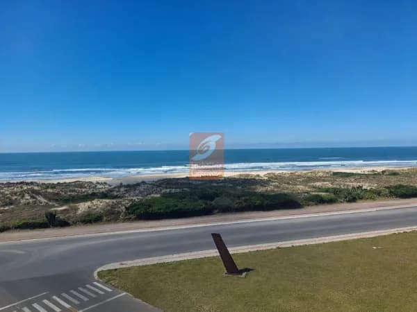 Apartamento Alto Padrão em Mar Grosso, Laguna/SC
