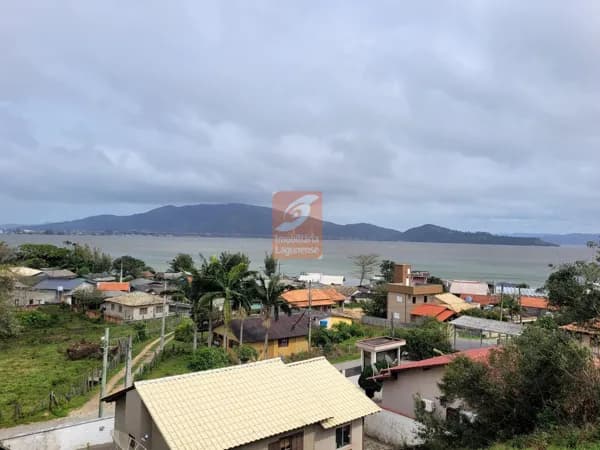 Fazenda/Sítios/Chácaras em Laguna - Barranceira