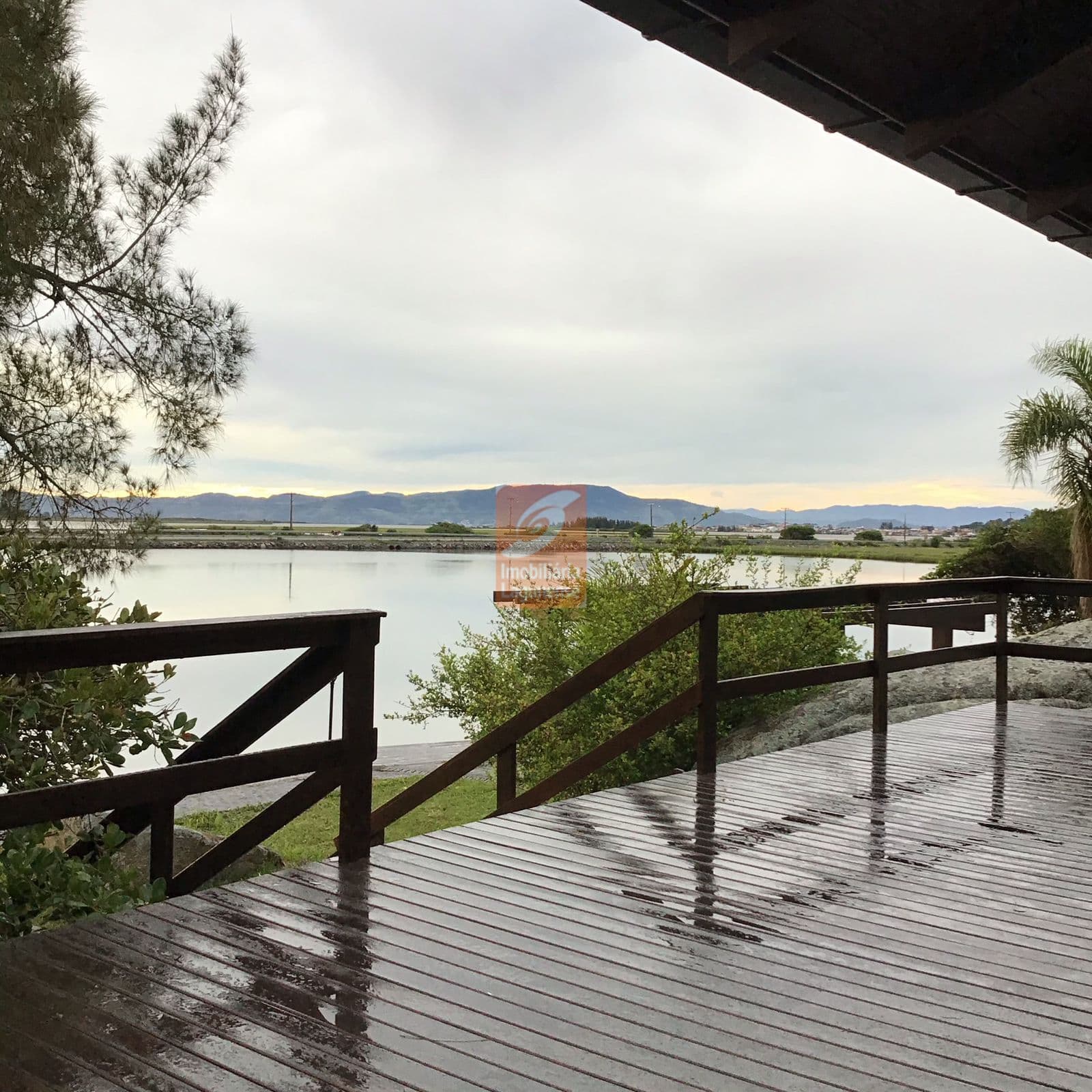 Casa Alto Padrão em Passagem da Barra, Laguna/SC