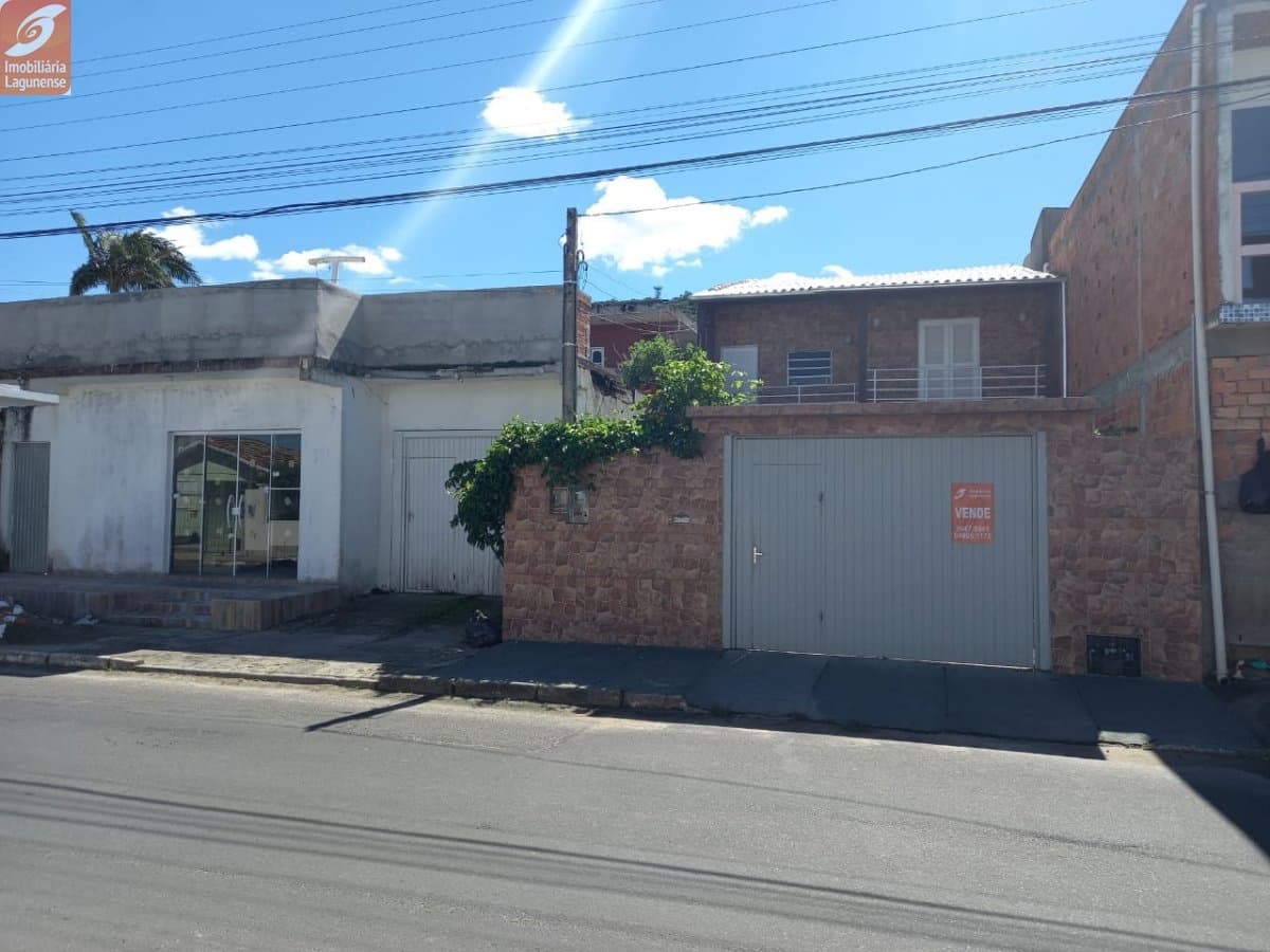 Casa Alvenaria para Venda em Magalhães Laguna-SC