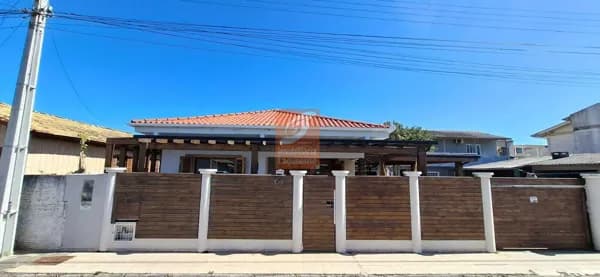 Casa em Laguna - Magalhães