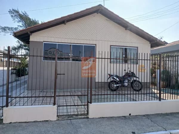 Casa em Laguna - Magalhães