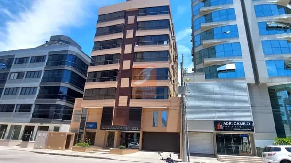 Apartamento com vista permanente para o mar