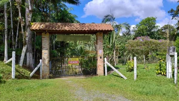 CHÁCARA PIRABEIRABA SUPER ESPETACULAR - UM XODÓ