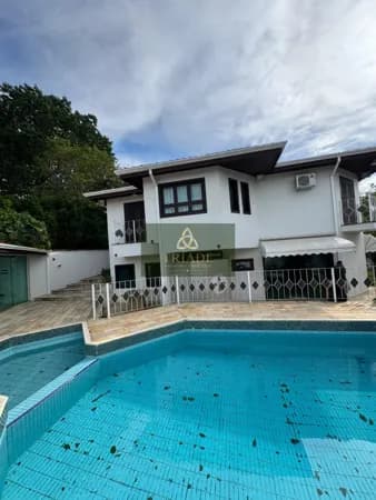 **REPASSE DE FINANCIAMENTO** Casa Alto Padrão em condomínio fechado no Arujazinho III - Arujá - SP