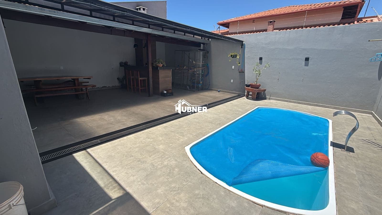 Casa Padrão I 2 Quartos sendo 1 suíte