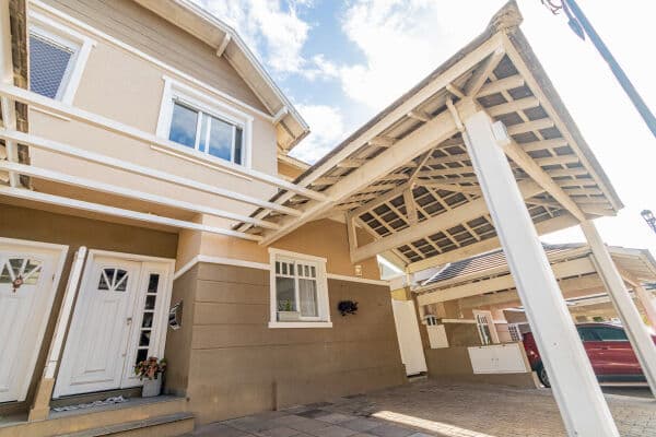 Casa em Condomínio com infra de lazer completa