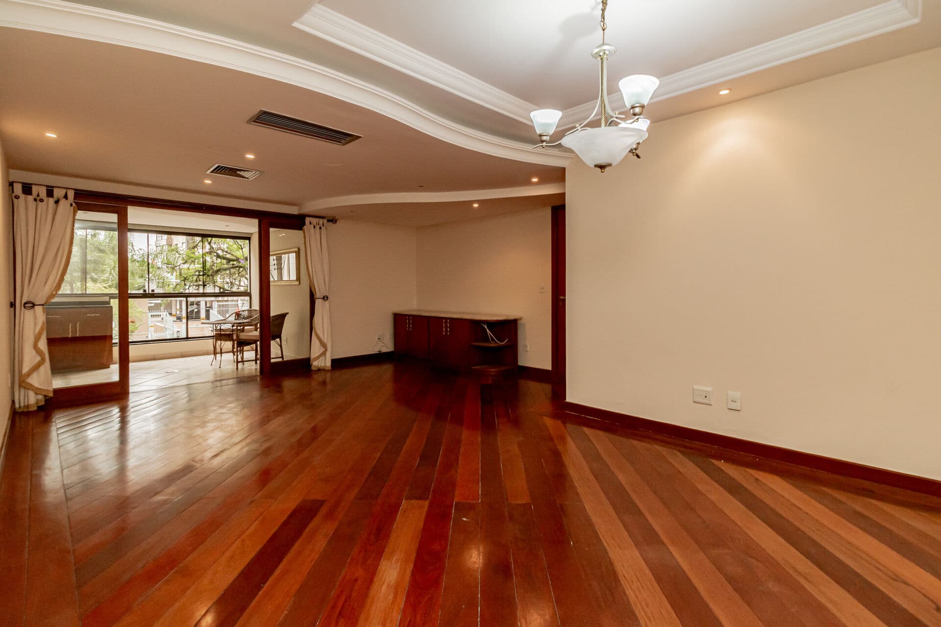 Apartamento Alto Padrão com 138 m2 no Bela Vista