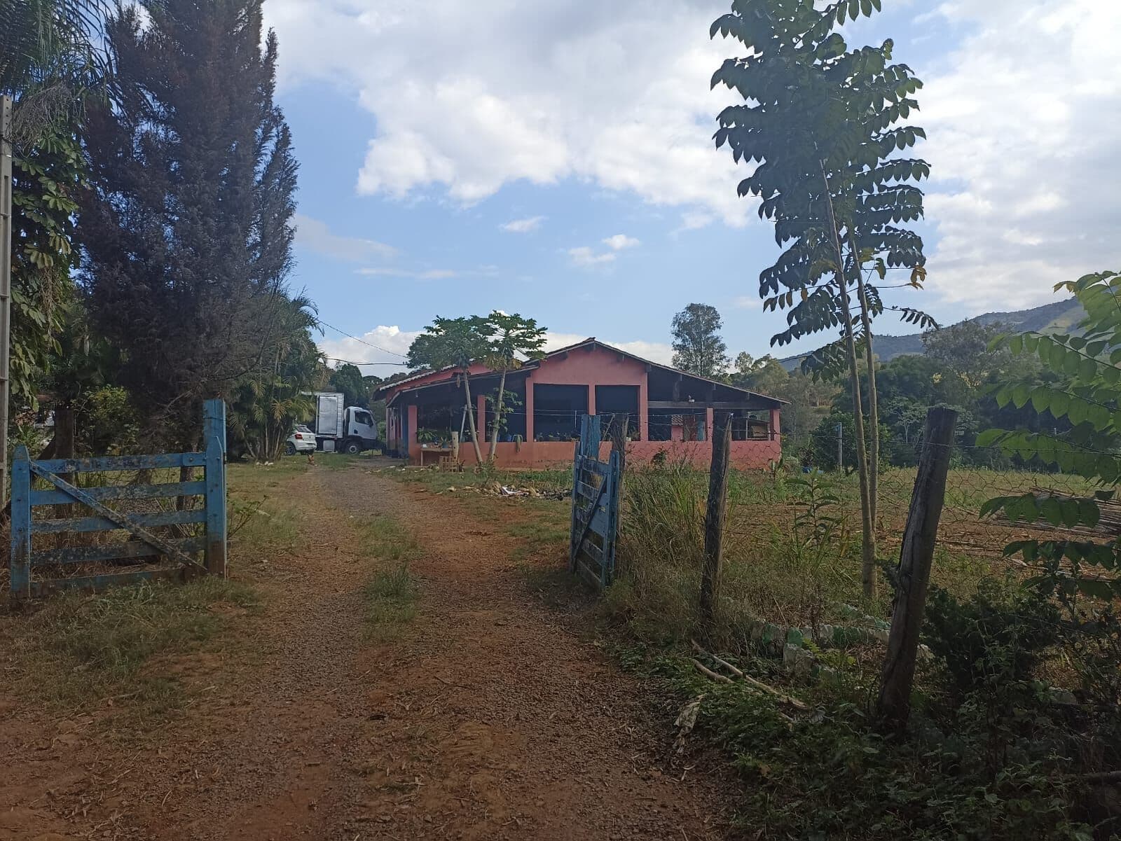 Fazenda/Sítios/Chácaras em Estiva - Centro