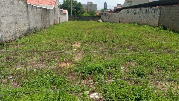 Lote/Terreno em Pouso Alegre - Guanabara