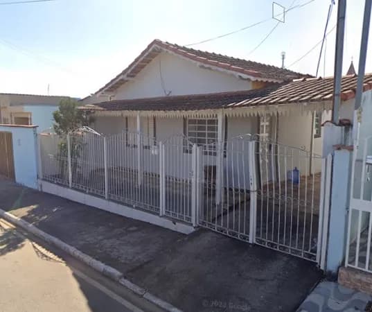 Casa em São Sebastião da Bela Vista - Centro