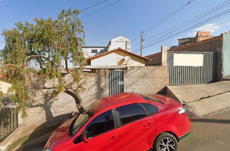 Casa em Pouso Alegre - Colina Verde