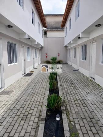 Casa de Condomínio em Poá - Vila Eureka