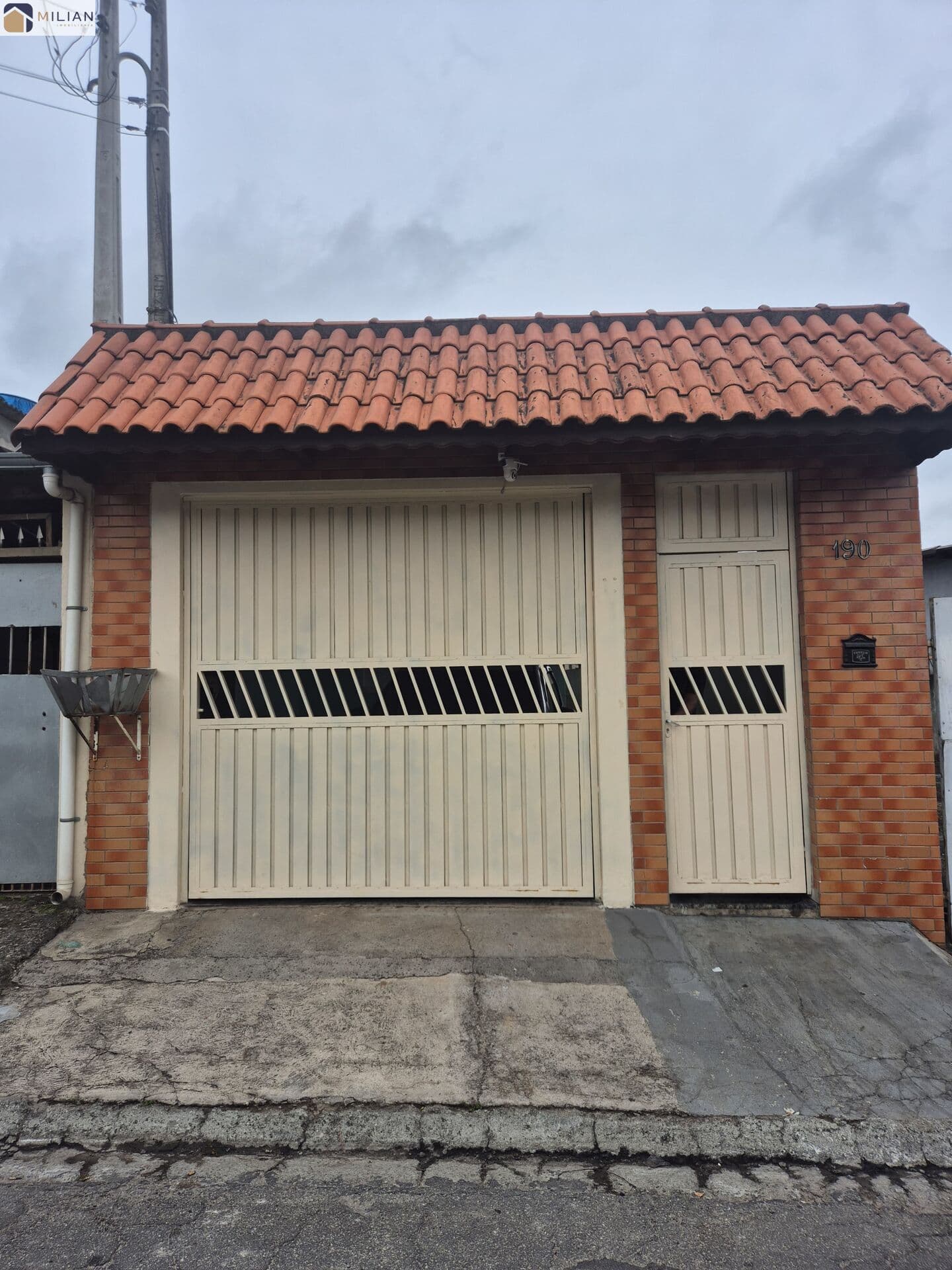 SOBRADO A VENDA EM SUZANO - CASA BRANCA